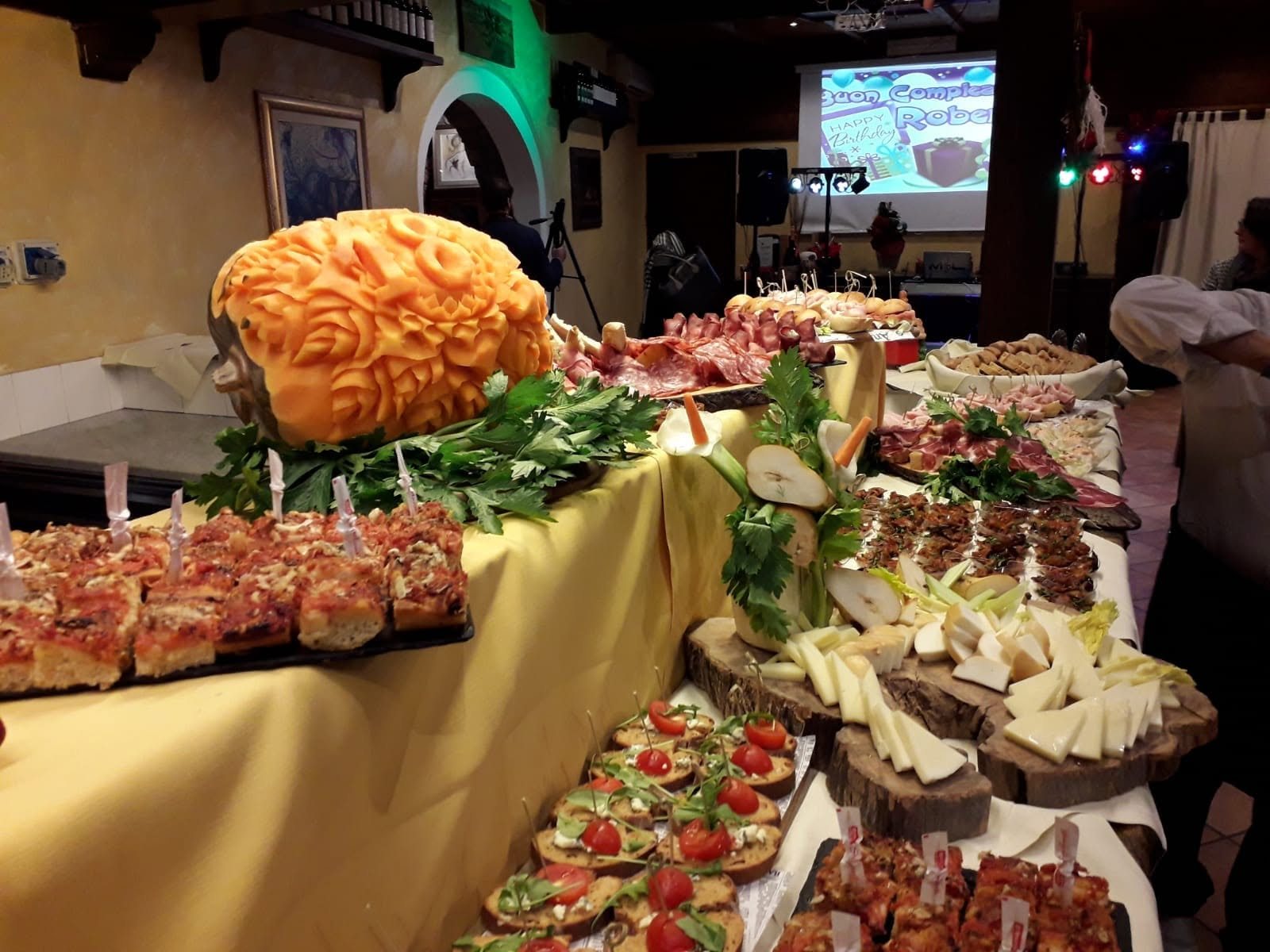La sala allestita
