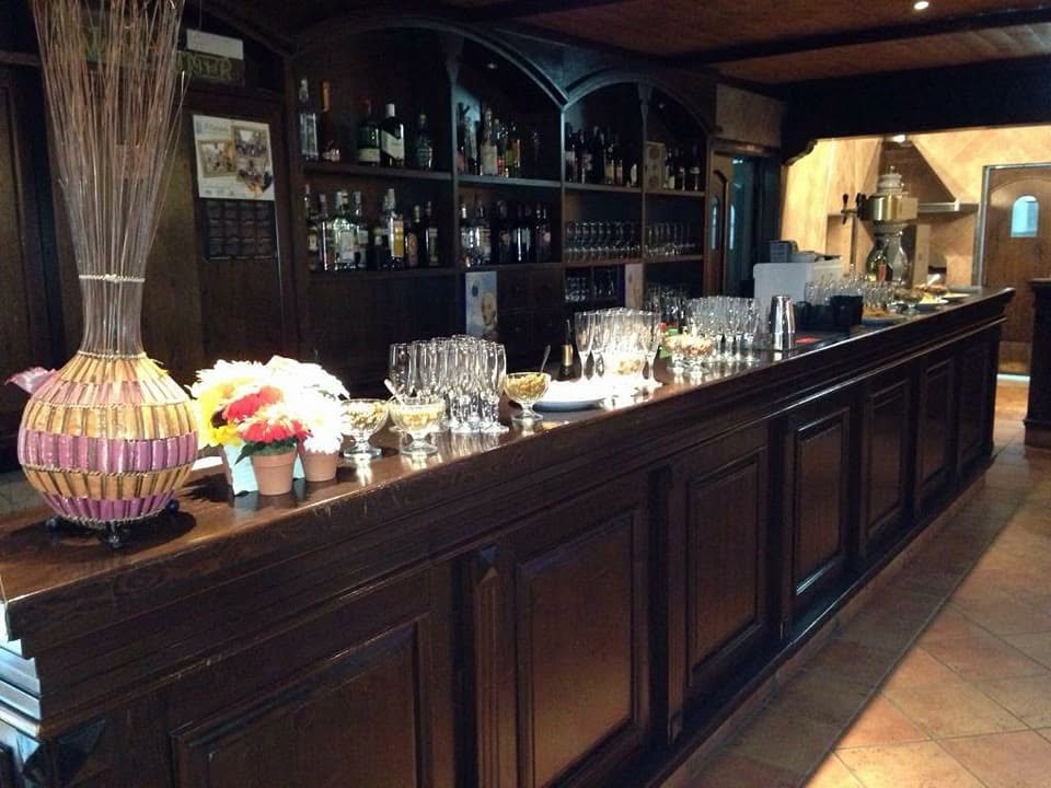 L'ingresso del locale
